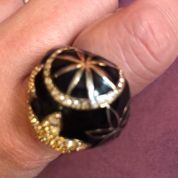 Black and Gold Cocktail Ring - Picture 3 of 4